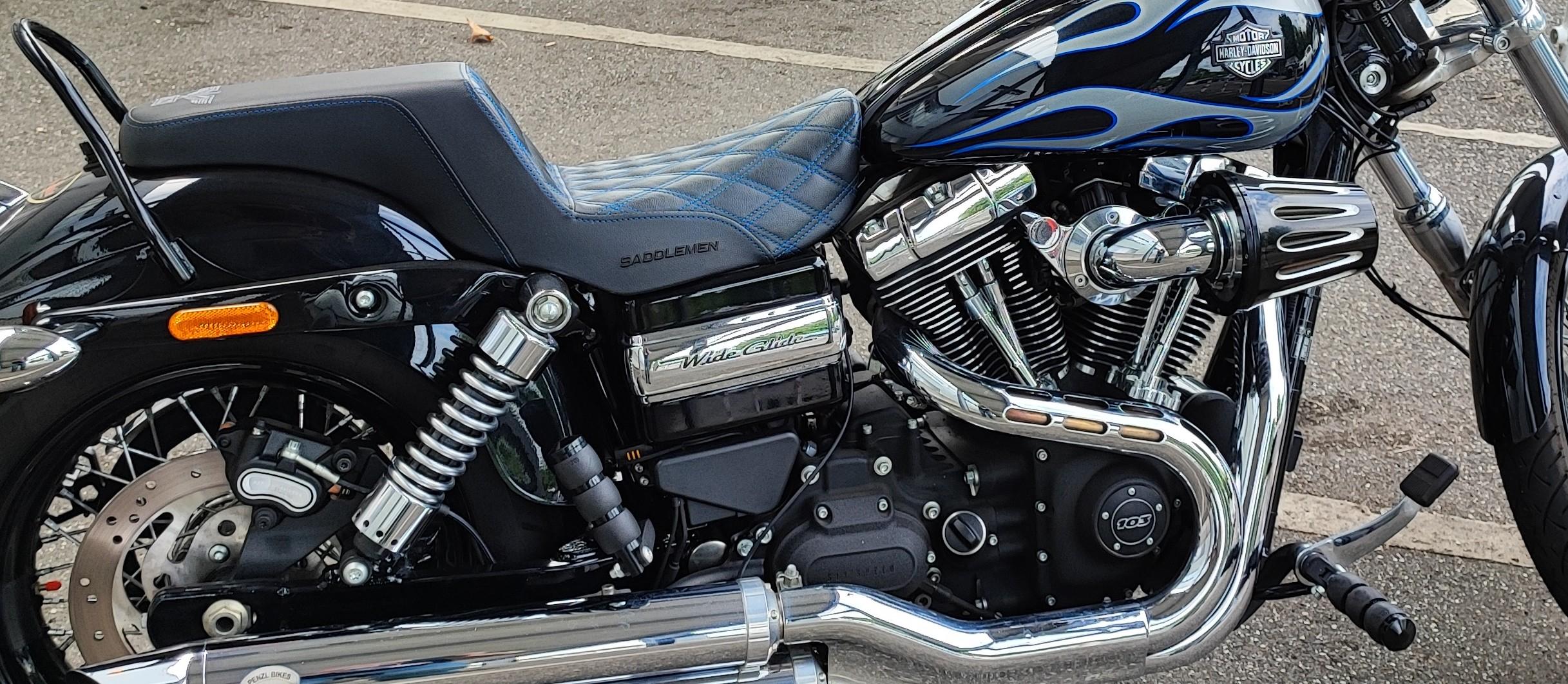 2013er Harley-Davidson Dyna Wide Glide FXDWG 103, Flames, Penzl, Heavy Breather, Wunderkind...