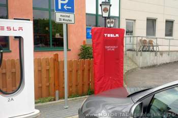 Tesla-supercharger