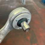 Millway Uniball-Lager in Zugstrebe verbaut