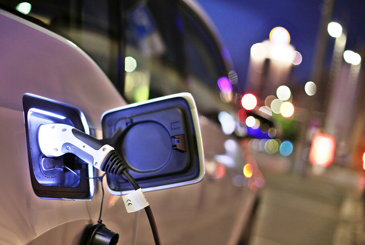 Die Schätzung, dass 2020 eine Million Elektroautos auf deutschen Straßen fahren stammt aus dem Jahr 2010. Nun wurde das Ziel auf 2022 verschoben