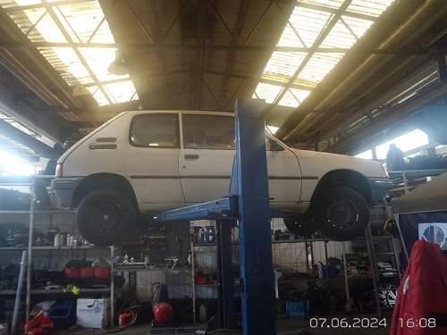 Mein Peugeot 205 XRD in der Werkstatt
