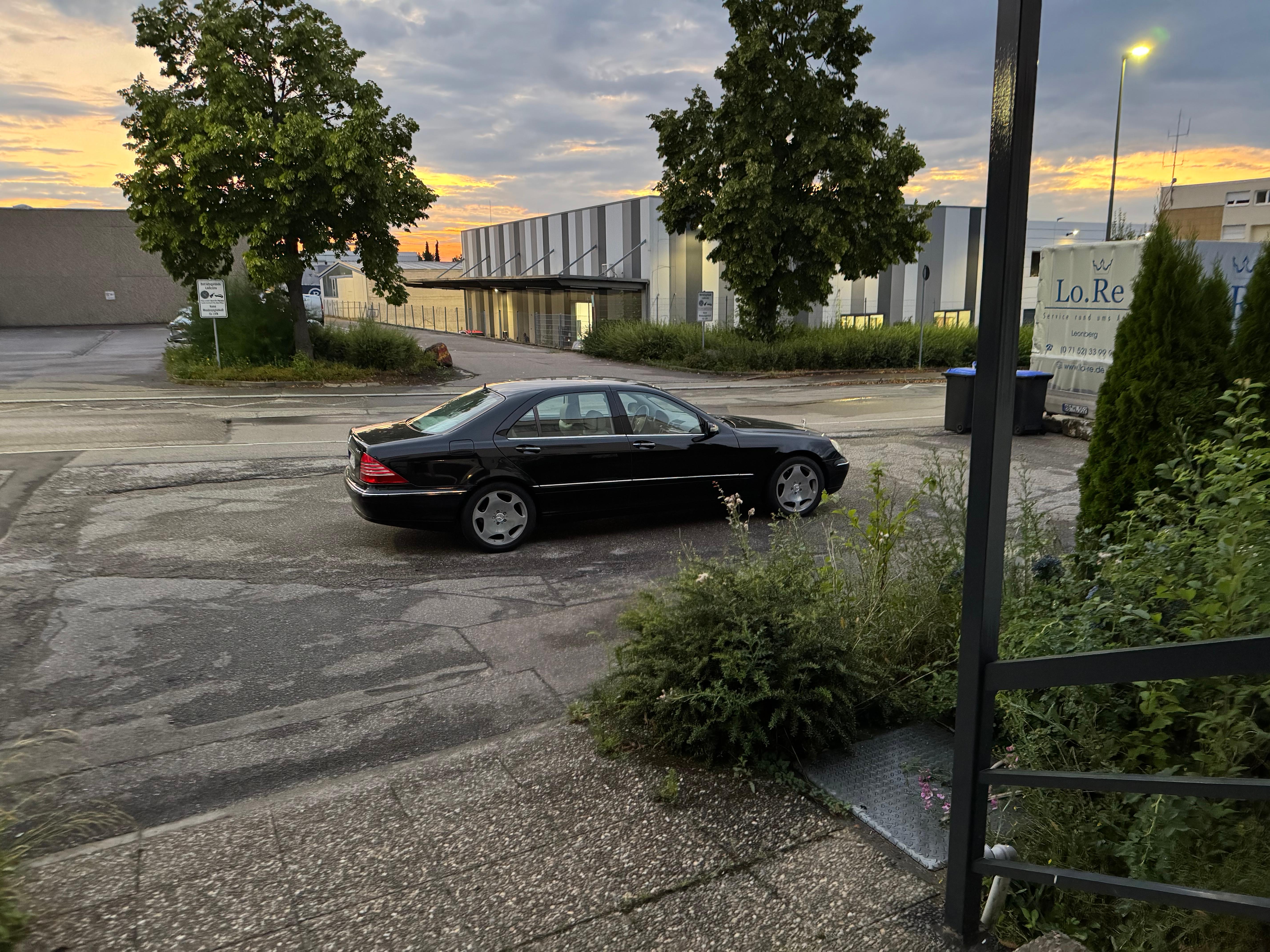 220 Airmatic gibt auf der Vorderachse auf. Ventilblock oder beide Dämpfer gleichzeitig?