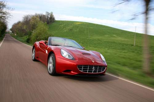 Oft belächelt, selten überholt, der Ferrari California.