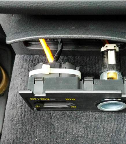 Stecker fixieren
