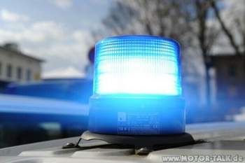 Unfall mit Audi R8 auf BAB 44