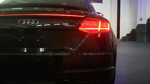 Audi-tt-8s-bremsleuchte-porsche-1-1