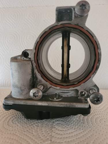 Drosselklappe_von_Lüftungsrohr