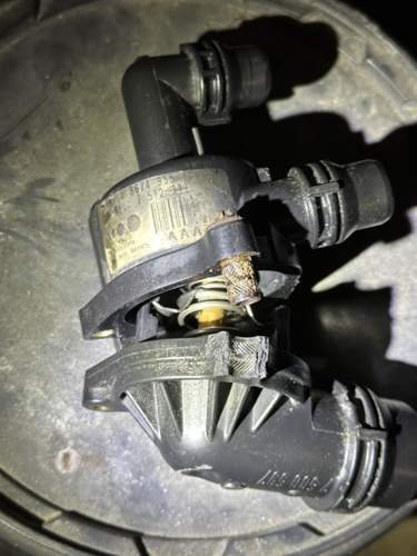 BMW e46 N42 Thermostatgehäuse mechanisch