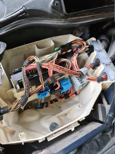 Box Motorraum Beifahrer