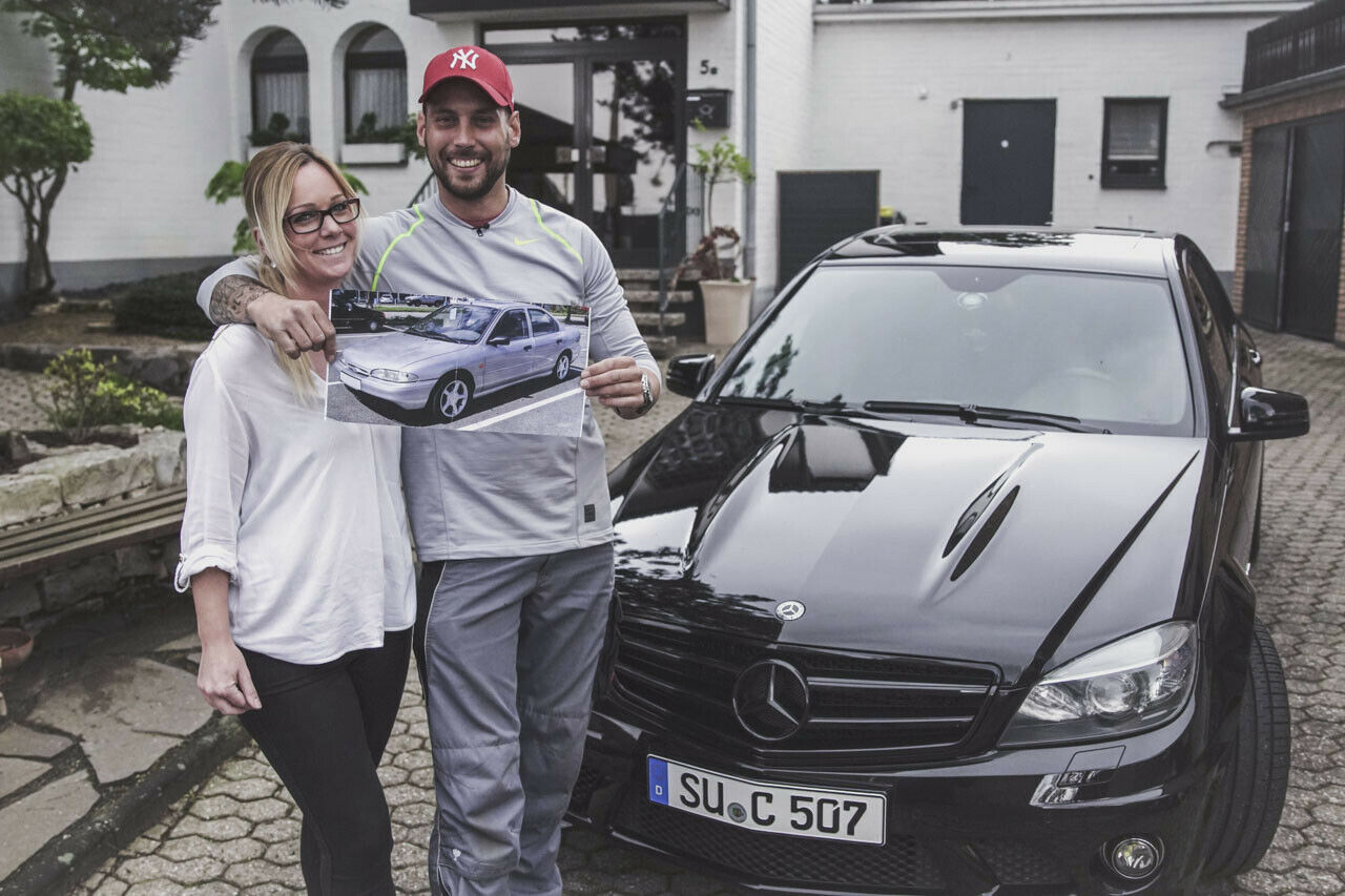 Wechselmeister-Finalist Marco mit seiner Freundin: Es begann mit einem Ford Mondeo für 500 Euro. Heute fährt er Mercedes C 63 AMG