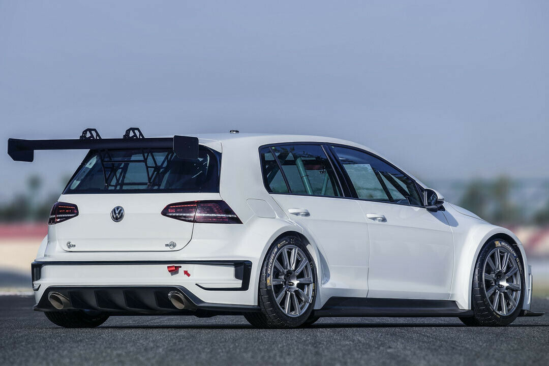 Die Modifikationen übernimmt der Golf weitestgehend vom Seat Leon Cup Racer