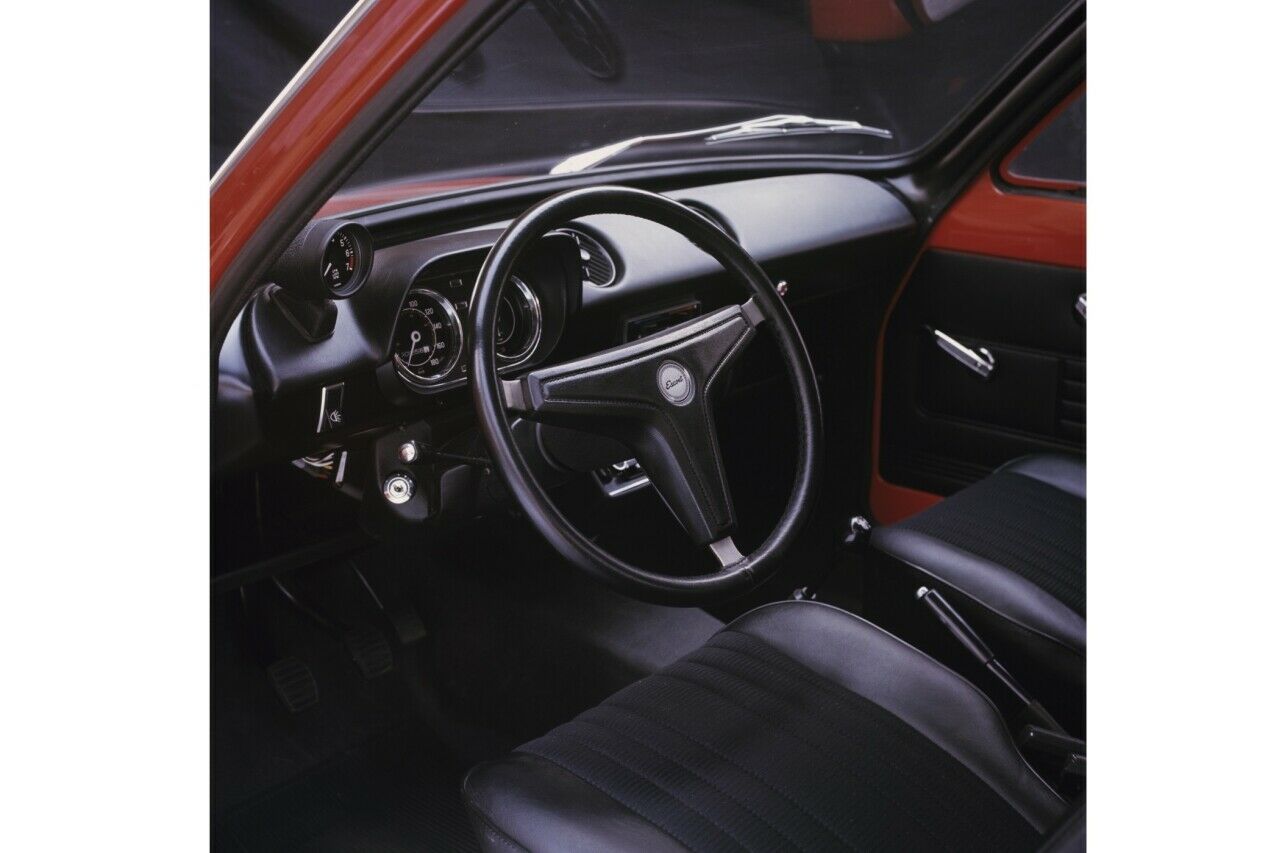 Rundinstrumente und separater Drehzahlmesser beim Escort Sport 1972