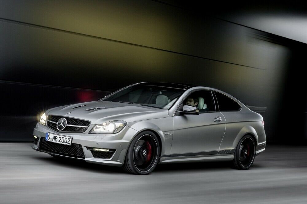 507 PS stark: Der Mercedes C 63 AMG rennt 280 km/h schnell.
