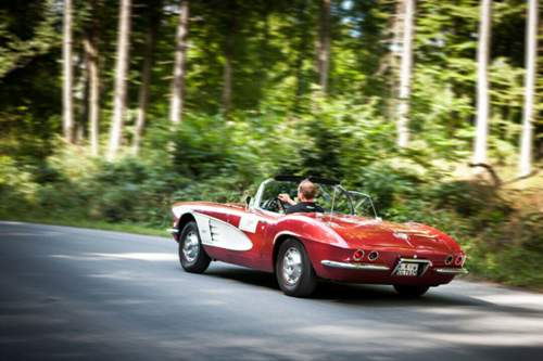 Vorausschauendes Fahren ist oberste Pflicht. Mit Trommelbremsen und ohne Bremskraftverstärker wird das Verzögern zum Kraftakt