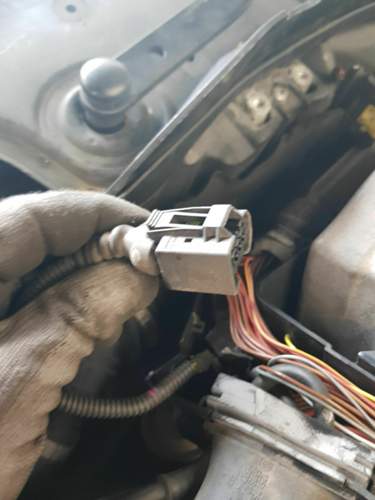 4-stecker-der-diffdrucksensor