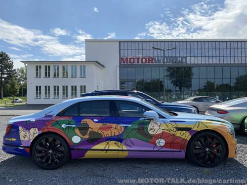Bentley Pop Art im Innenhof