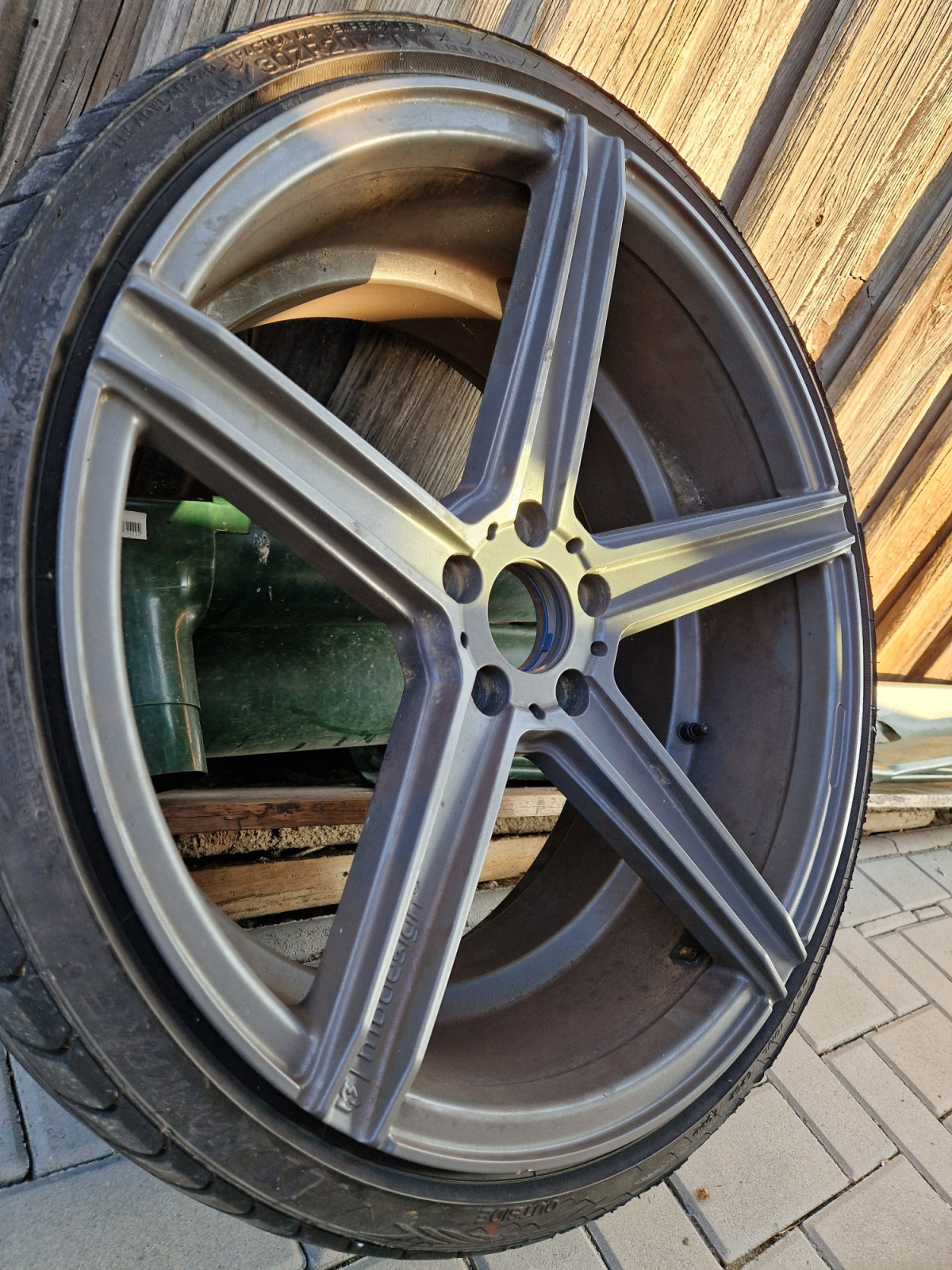 9 und 10,5 x 20 am Shooting Brake