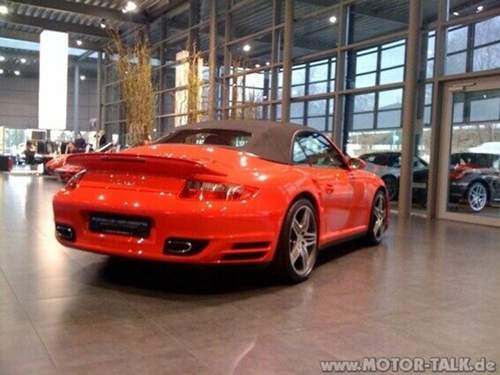 Heckansicht-turbo-cabriolet