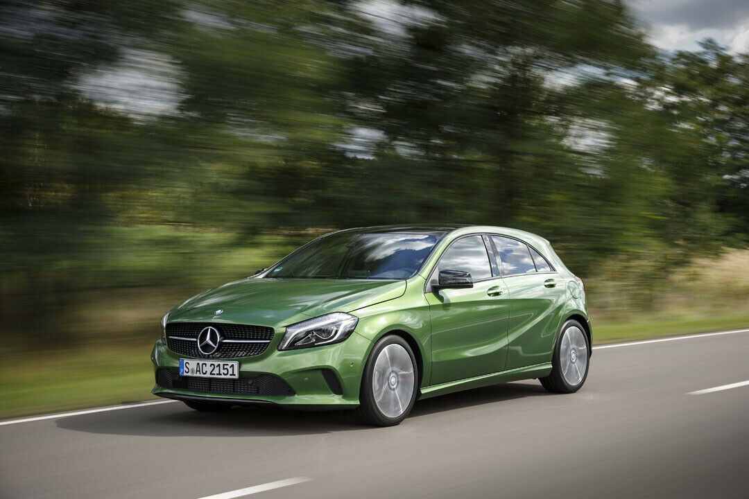 Mercedes A-Klasse Modellpflege: Äußerlich ändert Mercedes fast nichts, dafür gibt es ein neues Einstiegsmodell