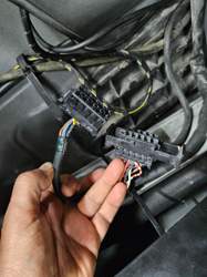 A124 AKTIV-BASS LAUTSPRECHER-SYSTEM Code 814, Frage welche 2 Amplifter hinten...