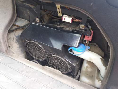 Bose-verstaerker-c4-einbaulage