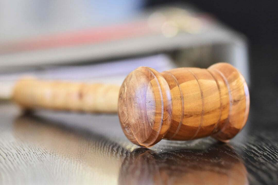 Vor dem Verhängen von hohen Bußgeldern müssen Richter die wirtschaftlichen Verhältnisse des Zahlenden überprüfen