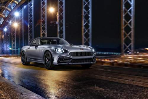 Der Abarth 124 ist die scharfe Version des Fiat 124. Mit Hardtop gab es seit der Neuauflage keines der beiden Modelle. Sieht man von der raren Rallye-Version ab