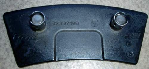 Abdeckplatte-bremssattel-vorne-rueckseite
