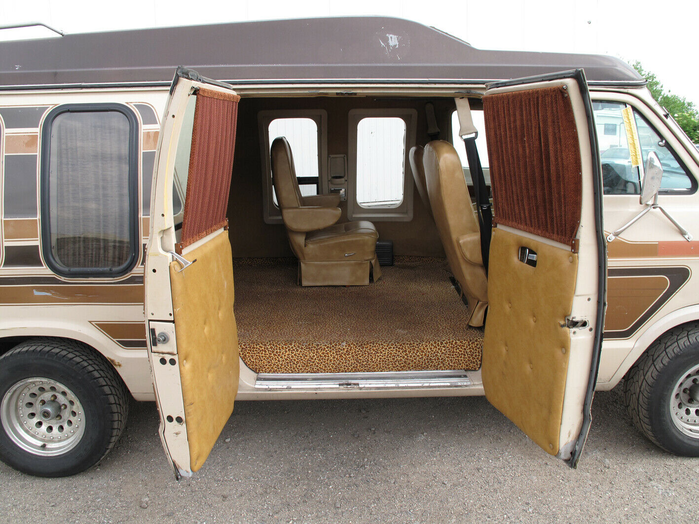 Abfahren: Motoraver Boogie Van for Sale