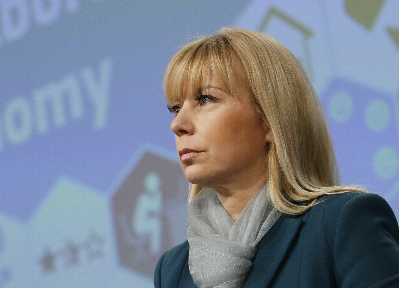 Elzbieta Bienkowska plant, Verfahren gegen EU-Staaten einzuleiten, die sich nicht an die Umsetzung der europäischen Abgasgesetzgebung halten