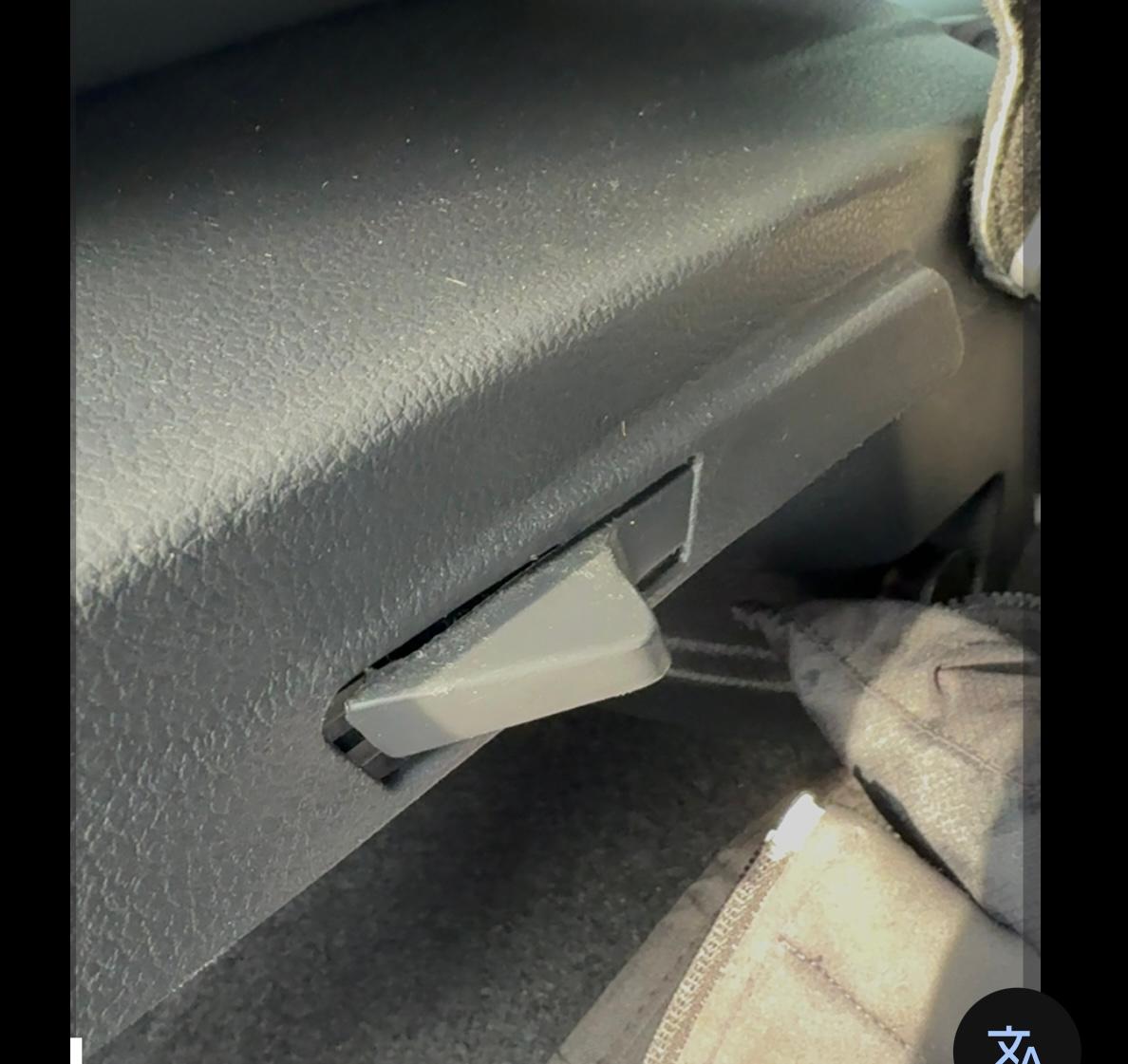Abgebrochenes Teil Kofferraum Golf 7