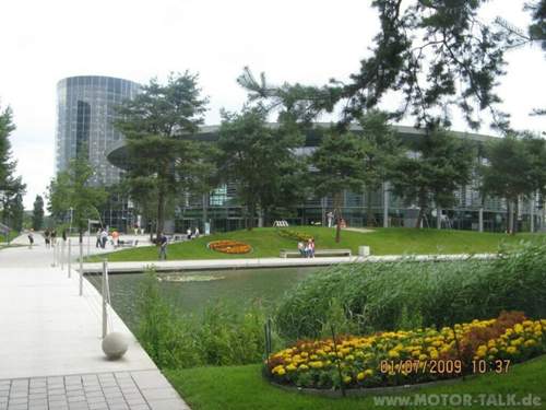 Autostadt-abholerzentrum-aussen