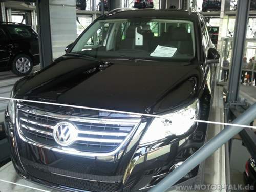 Autostadt-turm-unser-tiguan-1