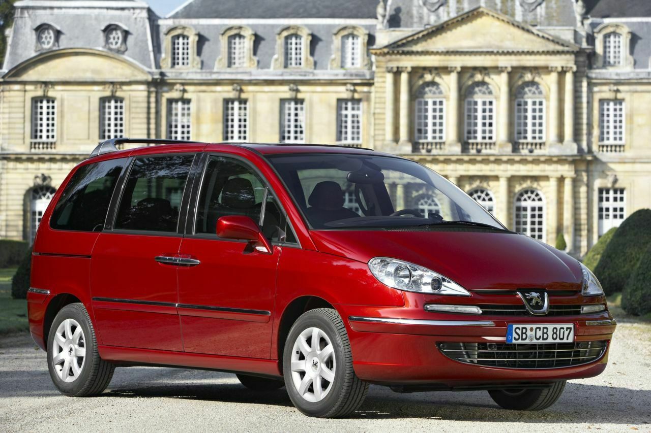 Peugeot 807: Seit 11 Jahren auf dem Markt. Jetzt gibt es nur noch eine Version, das spart Kosten