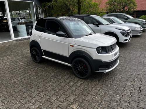 Ligier Myli E-Micro-Car.jpg
