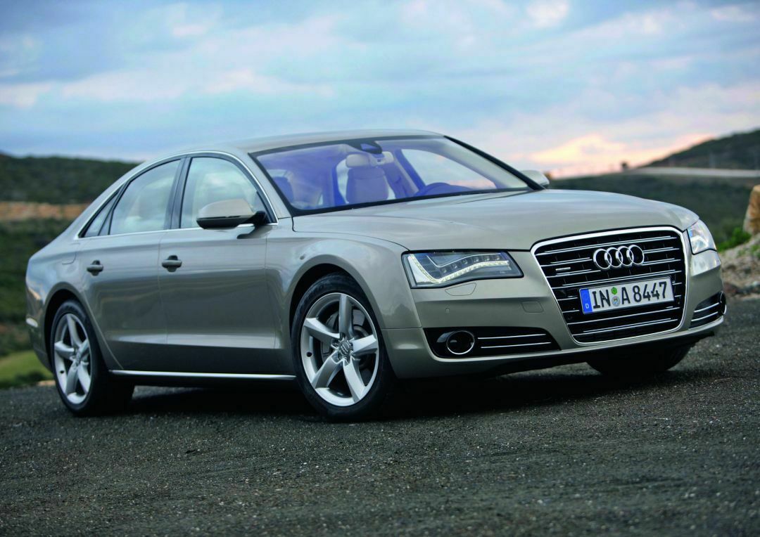 Audi A8: In der Luxusklasse absolut gesehen am wertstabilsten. Trotzdem nach 4 Jahren 39.550 Euro weniger wert.