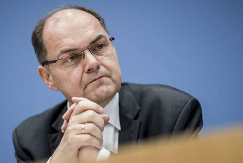 Der geschäftsführende Verkerhsminister Christian Schmidt äußerte sich irritiert über die Forderung des VW-Chefs, eine blaue Plakette einzuführen