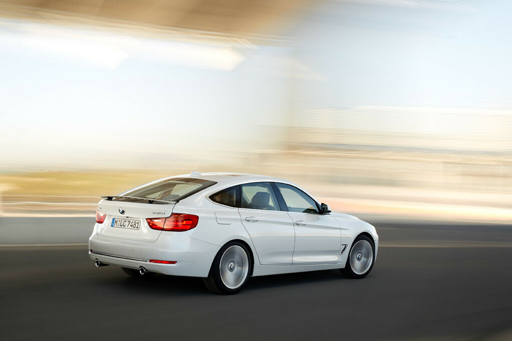 Bei BMWs 3er Gran Turismo zählt vor allem das "Gran". 11 cm mehr Radstand bedeuten mehr Beinfreiheit als im 5er.