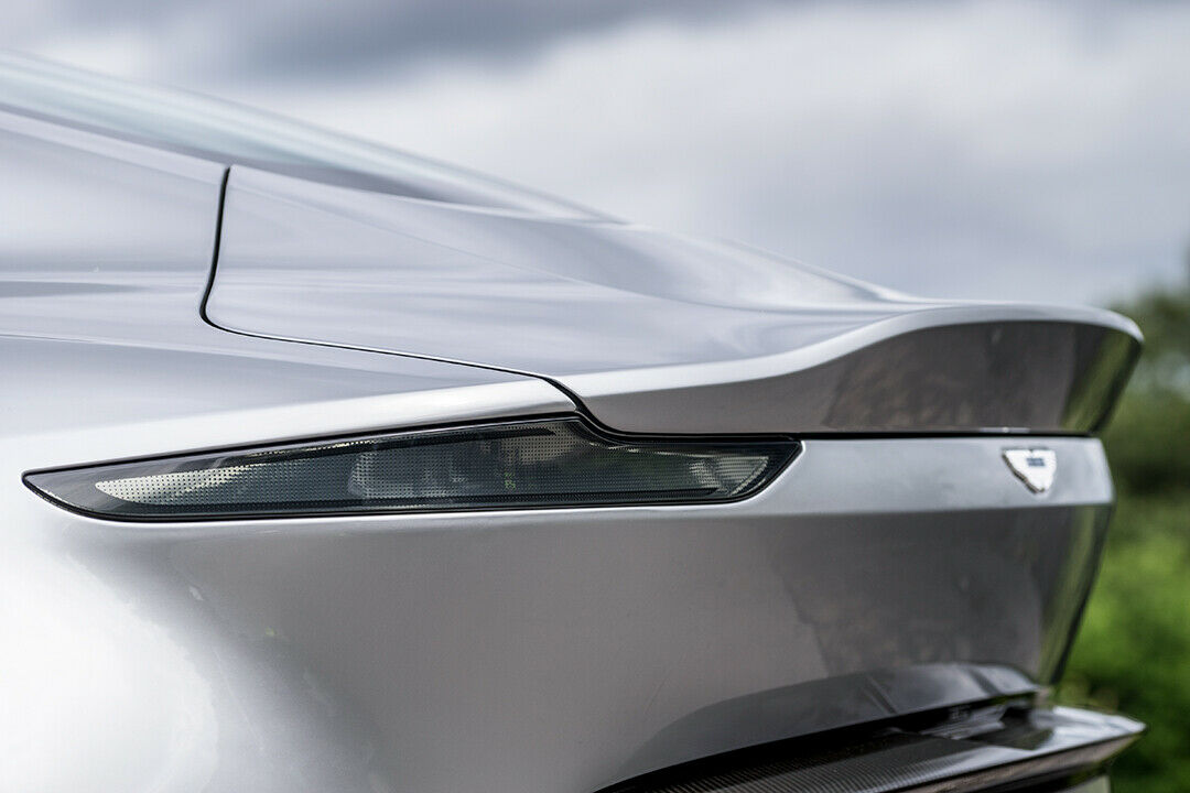 Aston Martin DB10 - Das Filmauto zum neuen 007-Streifen "Spectre"