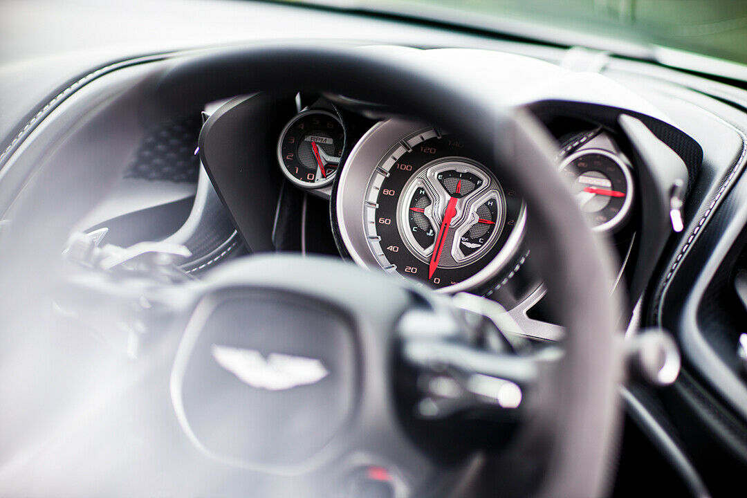 Aston Martin DB10: Detail
