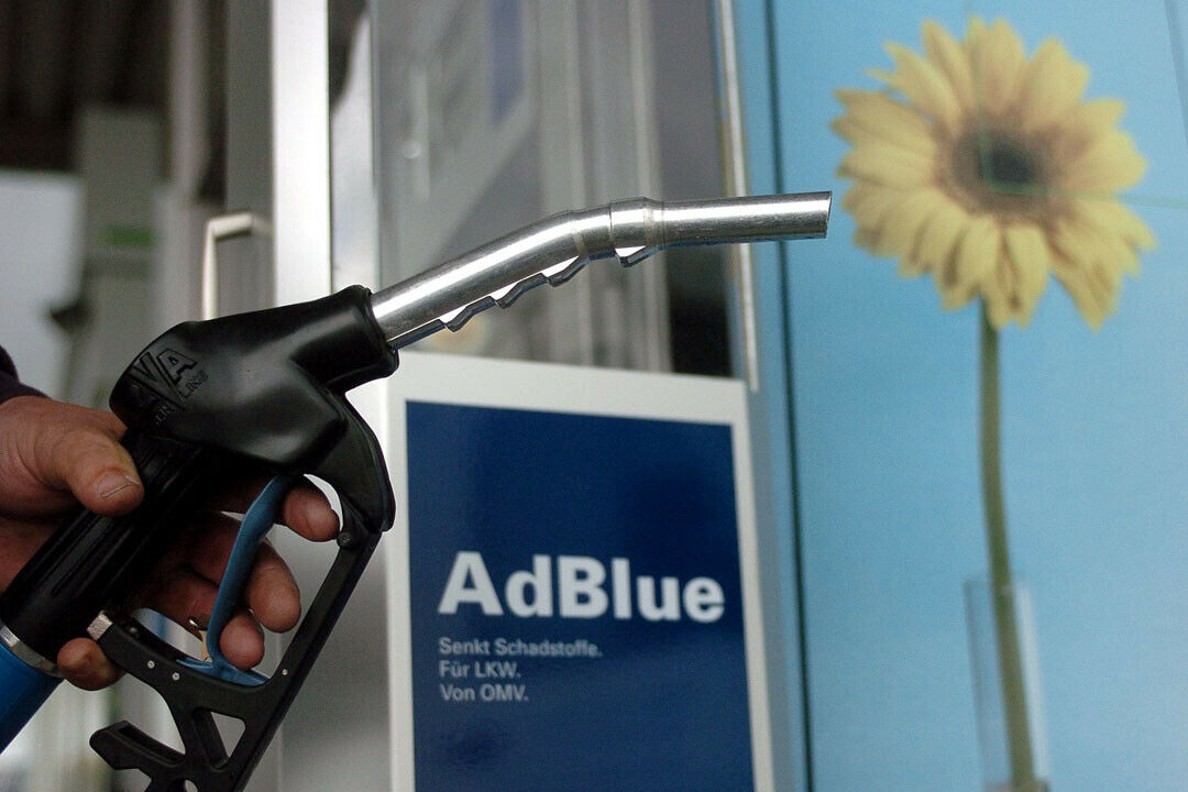 Das Additiv Adblue (Harnstoff) senkt den Schadstoffausstoß bei Dieselfahrzeugen