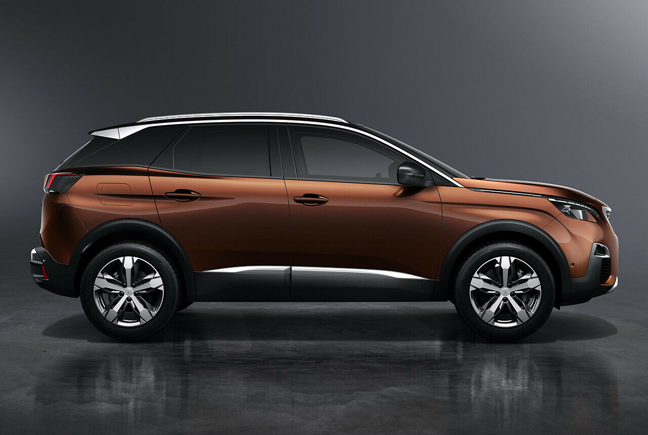 Mit 4,45 Metern Länge ist der Peugeot 3008 drei Zentimeter kürzer als der Tiguan von VW