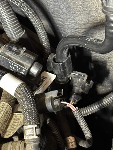 Abgelöstes Ventil mit abgelöstem Stecker