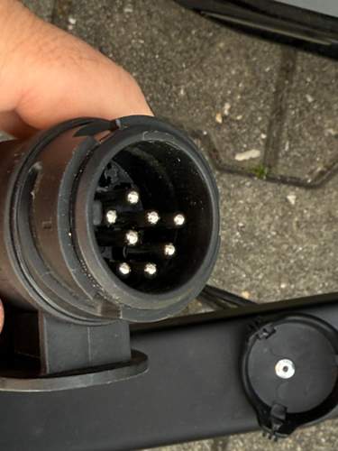 Stecker - Plastikarretierung