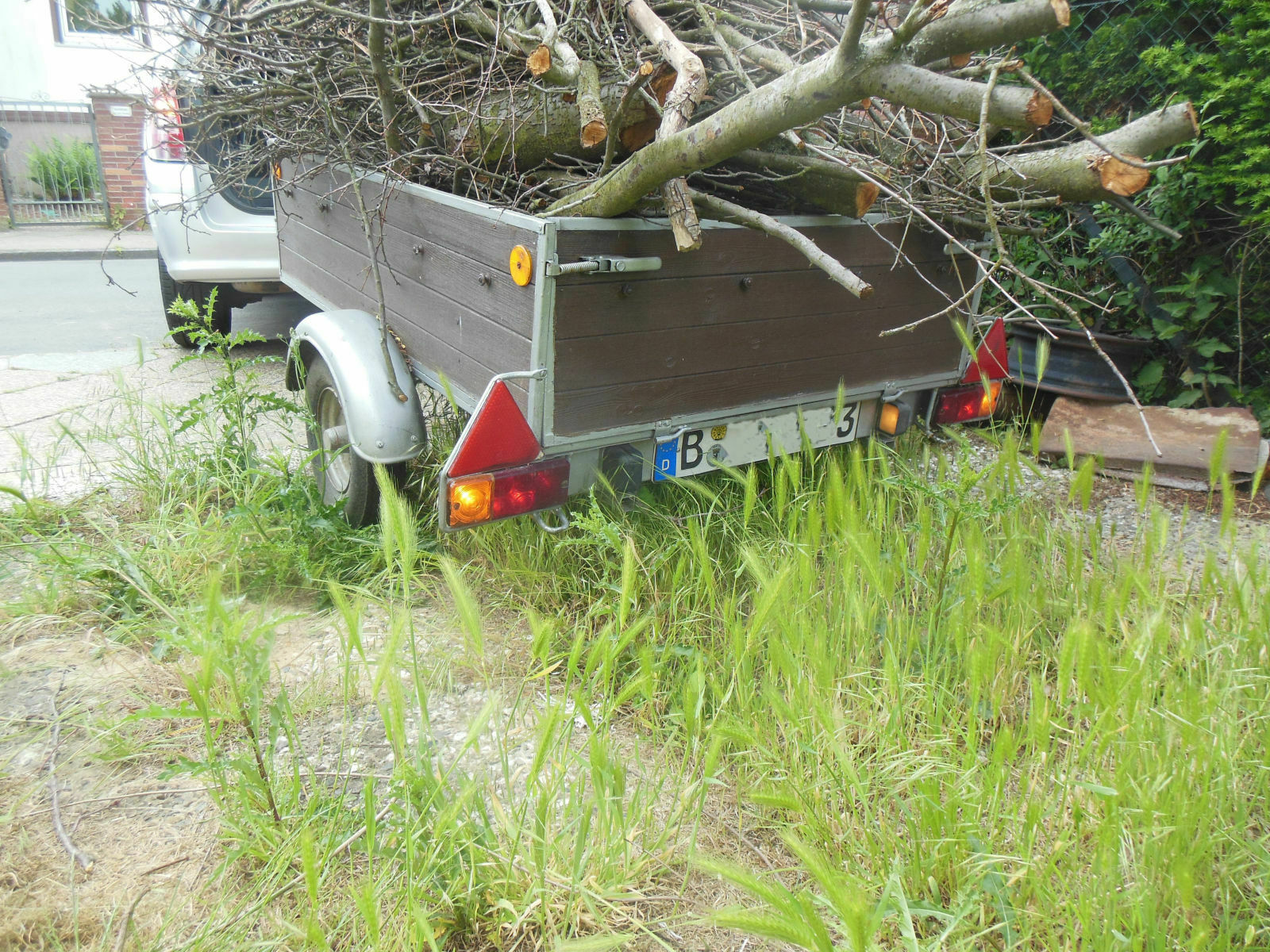AHK Stromanschluß