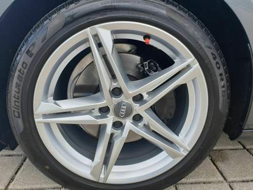 Audi Quattro Bremssattel schwarz
