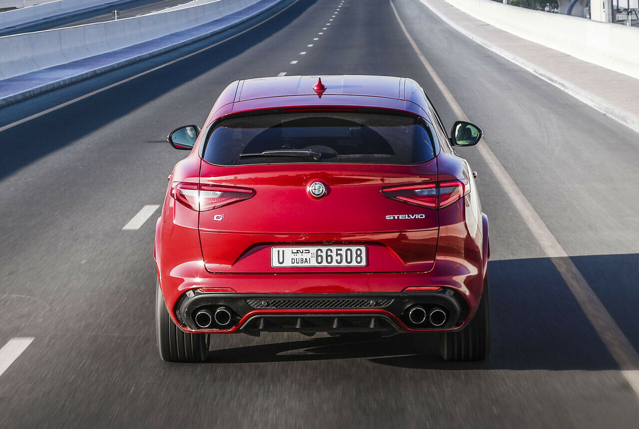 Nicht begrenzt: Der Stelvio rennt Tempo 283