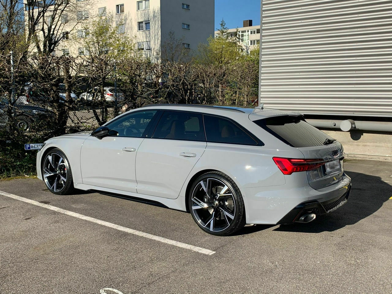Alle Infos und Details zum RS6