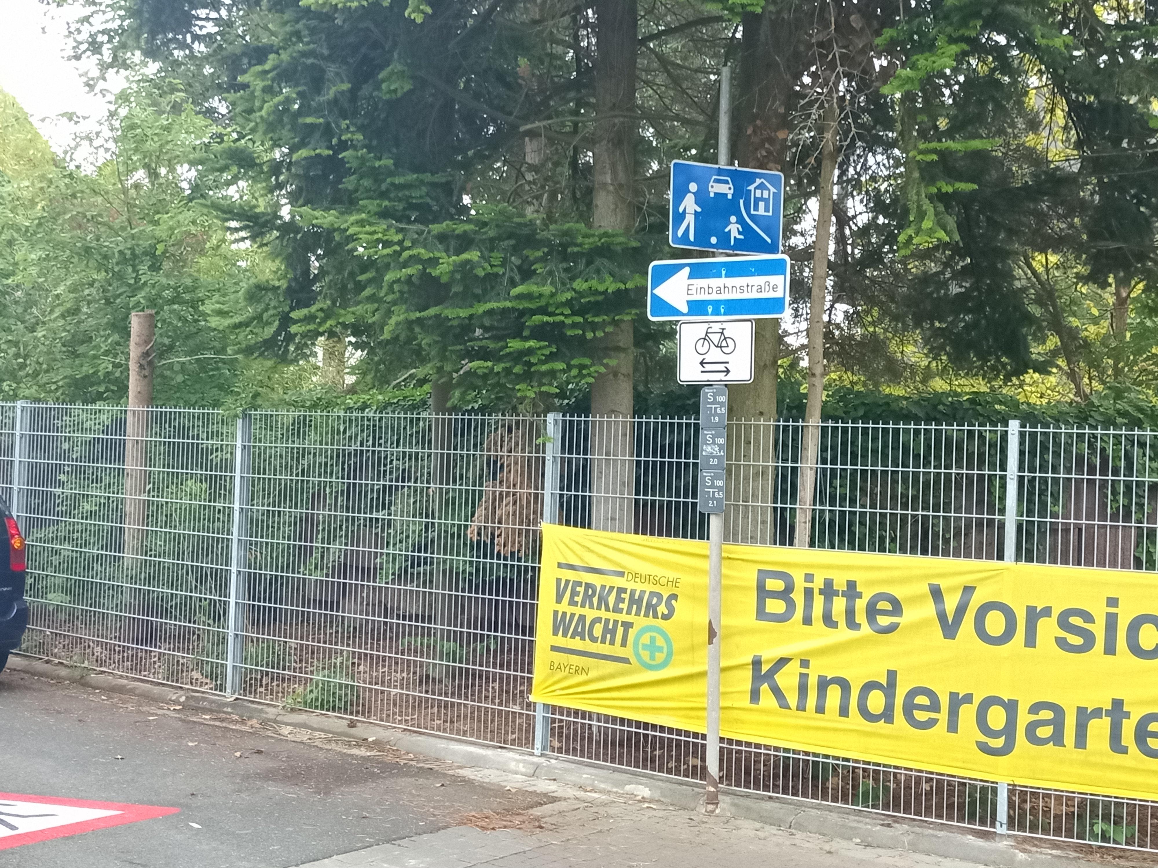 Alle ziemlich falsch beschildert hier- oder nicht?