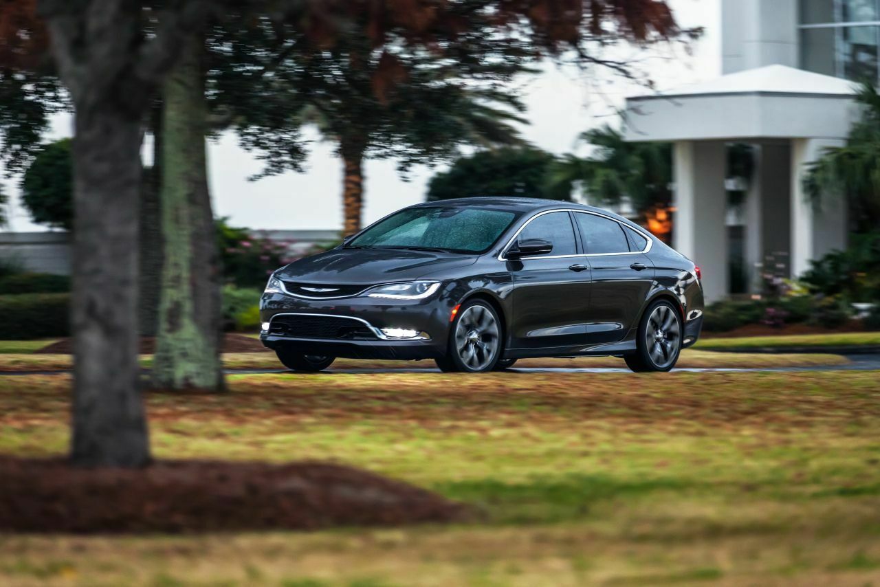 Chrysler 200
